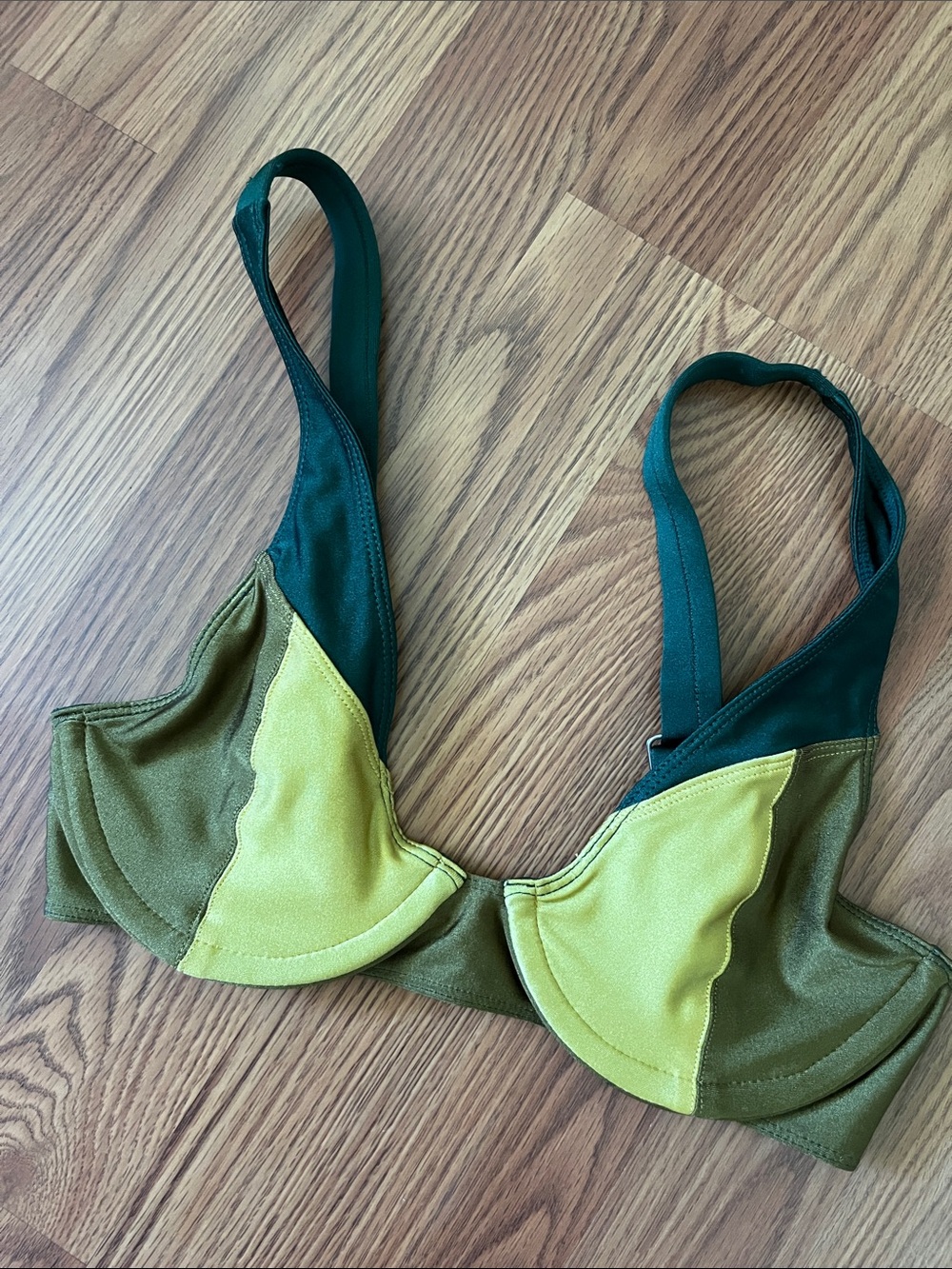 Fae swim top